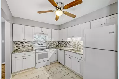 147 W Elk Trail #345, Carol Stream, IL 60188 - Photo 10