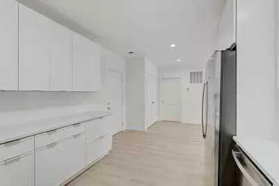 9201 Milwaukee Avenue N #207, Niles, IL 60714 - Photo 8