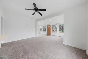 237 W Austin Ave, Libertyville, IL 60048 - Photo 6