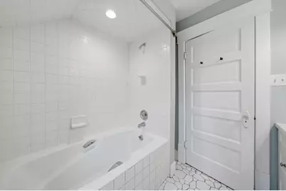 237 W Austin Avenue, Libertyville, IL 60048 - Photo 24