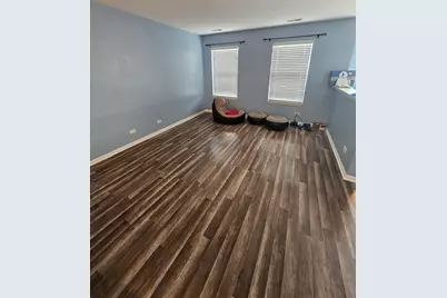 621 Lincoln Station Drive #621, Oswego, IL 60543 - Photo 6