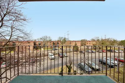 1727 W Crystal Lane #311, Mount Prospect, IL 60056 - Photo 4