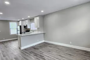 3816 W Montrose Ave, Chicago, IL 60618 - Photo 6