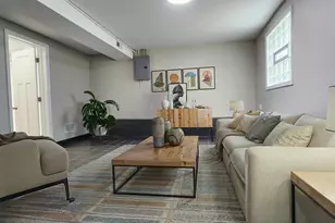 3816 W Montrose Ave, Chicago, IL 60618 - Photo 18