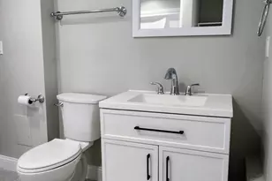 3816 W Montrose Ave, Chicago, IL 60618 - Photo 16