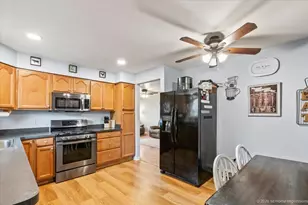 16419 Terry Ln, Oak Forest, IL 60452 - Photo 10