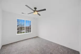 3027 Anton Dr, Aurora, IL 60504 - Photo 14