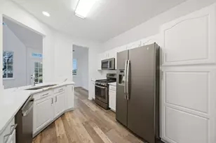 3027 Anton Dr, Aurora, IL 60504 - Photo 10