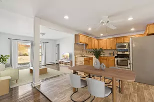 8828 N Leslie Ln, Des Plaines, IL 60016 - Photo 4