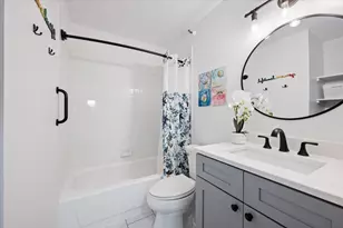 3660 N Lake Shore Dr, Chicago, IL 60613 - Photo 14