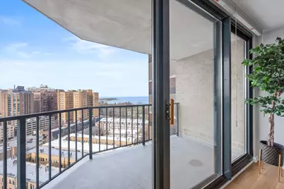 3660 N Lake Shore Drive #1613, Chicago, IL 60613 - Photo 4