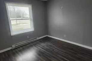 201-203 S Maple St, Toluca, IL 61369 - Photo 10