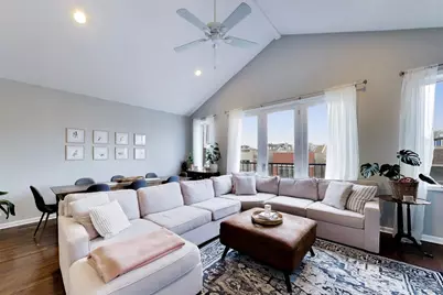 1927 W Belmont Avenue #4, Chicago, IL 60657 - Photo 4