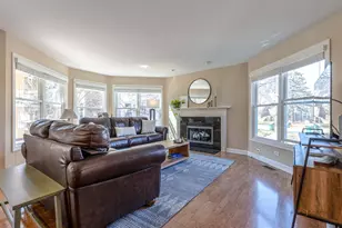 80 Willow Pkwy, Buffalo Grove, IL 60089 - Photo 8