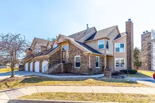 80 Willow Pkwy, Buffalo Grove, IL 60089 - Photo 1