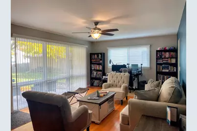 543 S 7th Street, West Dundee, IL 60118 - Photo 4