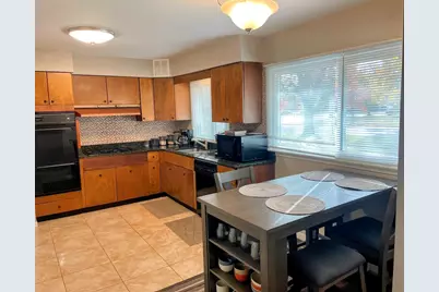 543 S 7th Street, West Dundee, IL 60118 - Photo 2