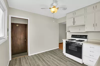 9 Glenview Drive, Decatur, IL 62521 - Photo 8