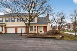 217 New Bridge Ct, Palatine, IL 60067 - Photo 2