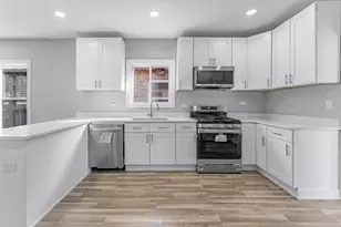 7554 S Perry Ave, Chicago, IL 60620 - Photo 10