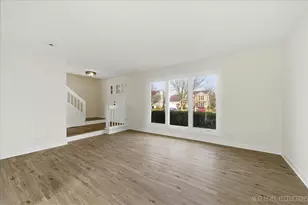 346 Timber Oaks Dr, North Aurora, IL 60542 - Photo 6