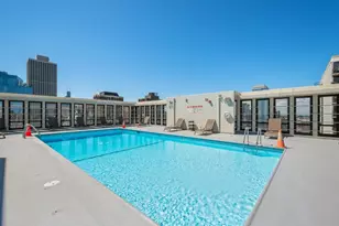 1 E Scott St, Chicago, IL 60610 - Photo 10