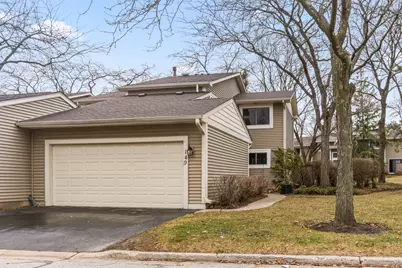 149 Brandywine Court, Vernon Hills, IL 60061 - Photo 1