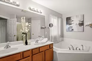 38W631 Callighan Pl, Geneva, IL 60134 - Photo 26