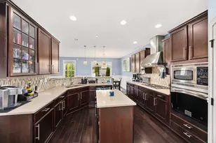 890 Stratford Dr, North Aurora, IL 60542 - Photo 10