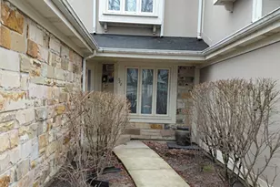 388 Kildeer Ln, Deerfield, IL 60015 - Photo 1