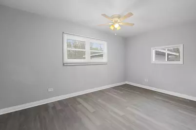 877 163rd Street, Calumet City, IL 60409 - Photo 2