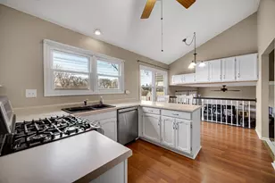 90 Copperwood Dr, Buffalo Grove, IL 60089 - Photo 6