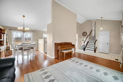 90 Copperwood Drive, Buffalo Grove, IL 60089 - Photo 2