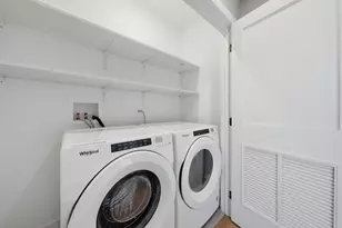 2245 N Rockwell St, Chicago, IL 60647 - Photo 22