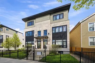 2245 N Rockwell St, Chicago, IL 60647 - Photo 1