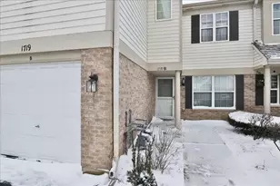 1719 Autumn Ave, Schaumburg, IL 60193 - Photo 2