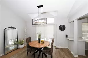 1719 Autumn Ave, Schaumburg, IL 60193 - Photo 8