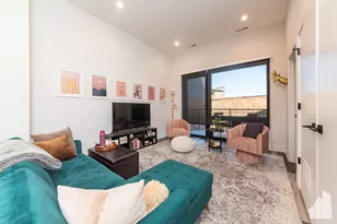 2317 N Clark St, Chicago, IL 60614 - Photo 2