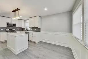 295 Prairie Ave, Calumet City, IL 60409 - Photo 10