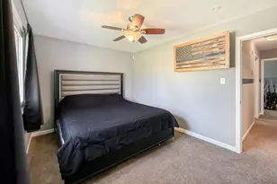 812 Mulford Ln, Joliet, IL 60431 - Photo 12