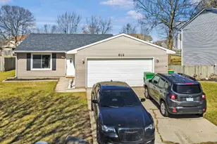 812 Mulford Ln, Joliet, IL 60431 - Photo 2