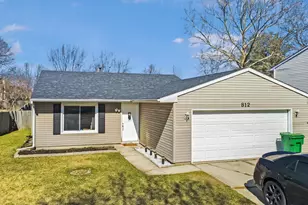 812 Mulford Ln, Joliet, IL 60431 - Photo 1