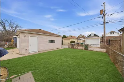 2728 Grove Avenue, Berwyn, IL 60402 - Photo 22