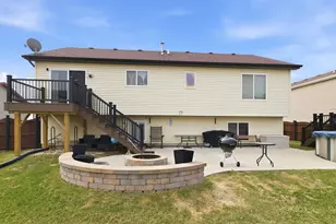 1104 Weinberger Cir, Joliet, IL 60431 - Photo 2