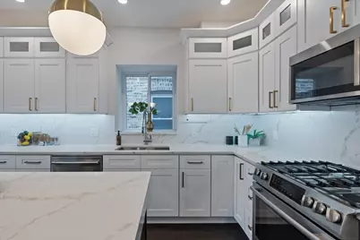 3346 W Cullom Avenue, Chicago, IL 60618 - Photo 20