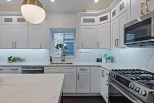 3346 W Cullom Ave, Chicago, IL 60618 - Photo 20