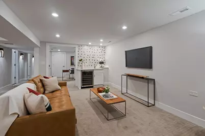 3346 W Cullom Avenue, Chicago, IL 60618 - Photo 34