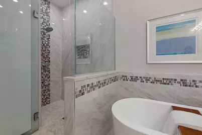 3346 W Cullom Avenue, Chicago, IL 60618 - Photo 26