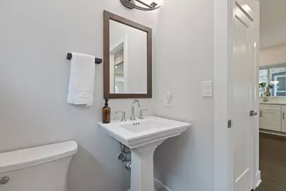 3346 W Cullom Avenue, Chicago, IL 60618 - Photo 16