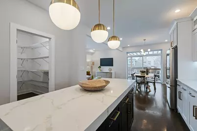 3346 W Cullom Avenue, Chicago, IL 60618 - Photo 14